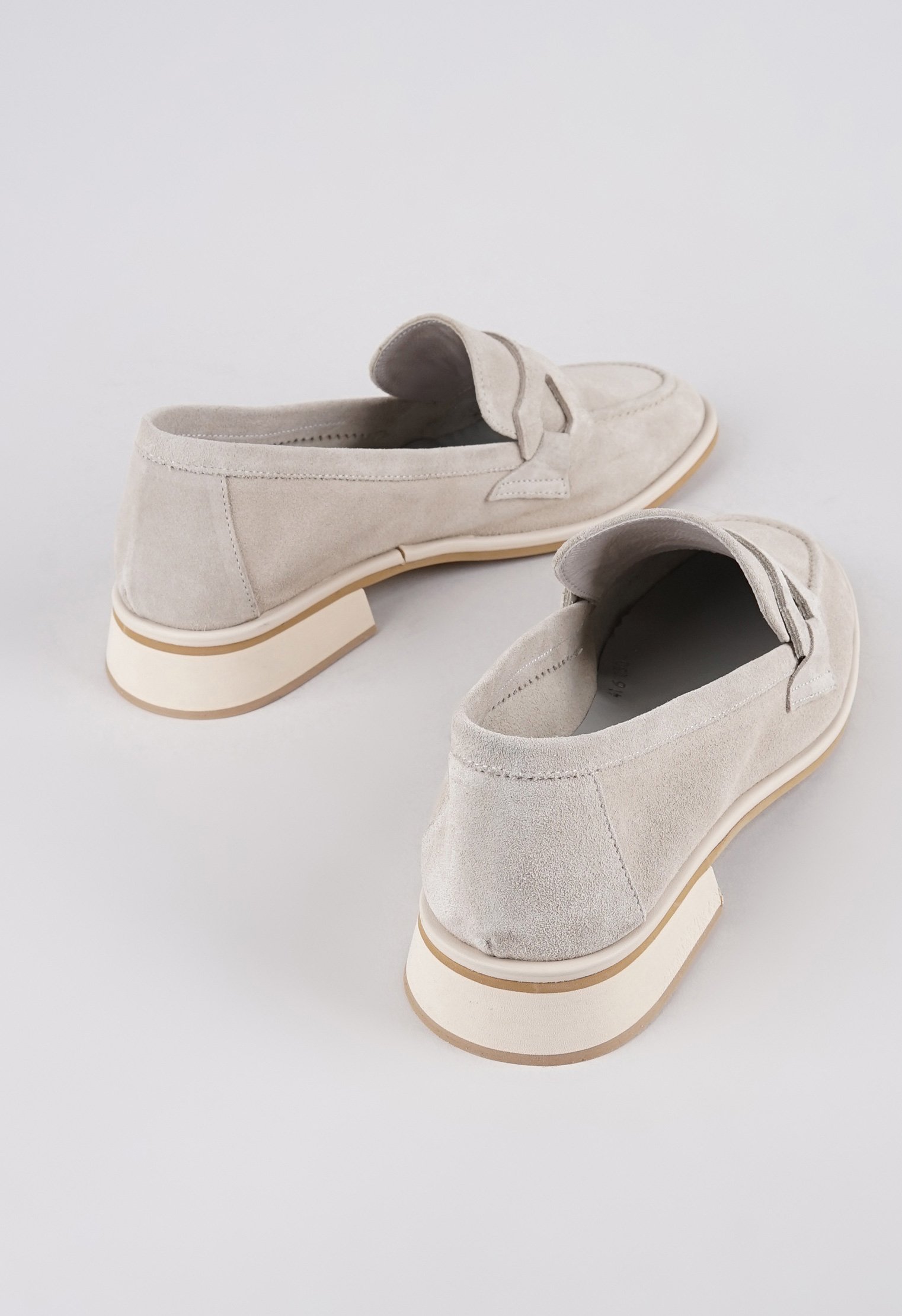 Туфли на низком каблуке Mario Berlucci Туфли на низком каблуке Mario Berlucci