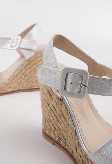 Босоножки на танкетке Mario Berluchi Босоножки на танкетке Mario Berluchi