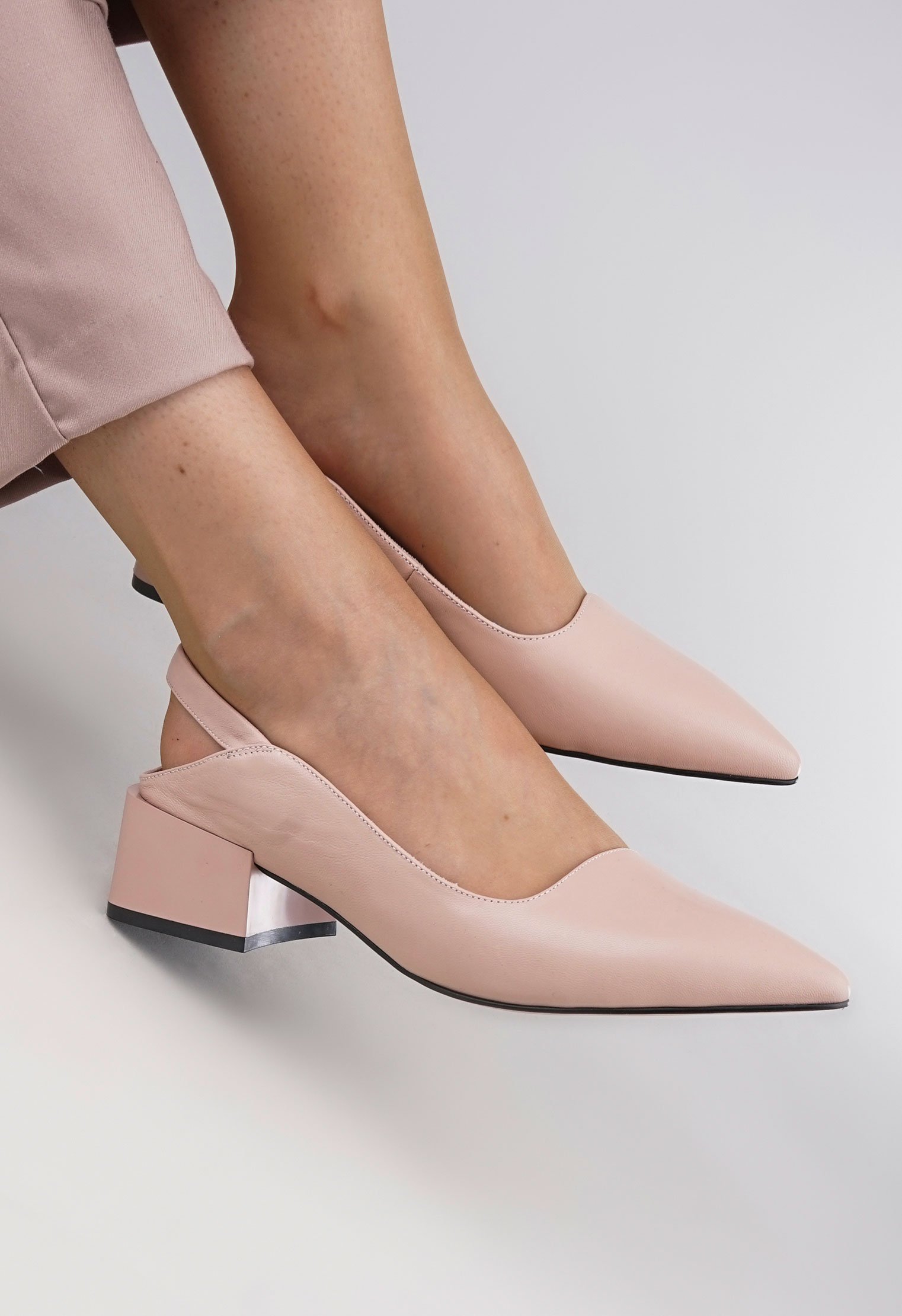 Туфли на низком каблуке Mario Berlucci Туфли на низком каблуке Mario Berlucci