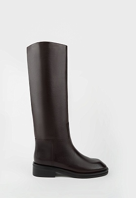 Коричневый