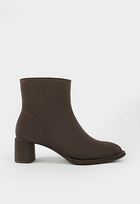 Коричневый