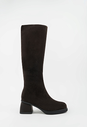 Коричневый