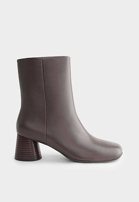 Коричневый