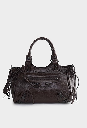 Коричневый