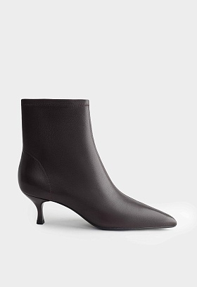 Коричневый