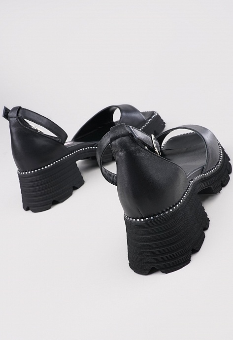Босоножки на каблуке Mario Berluchi